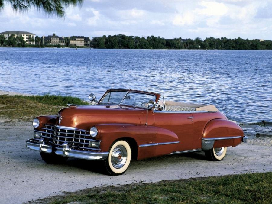 Cadillac Series 62 Convertible 1947 года  (фото 27 из 31)